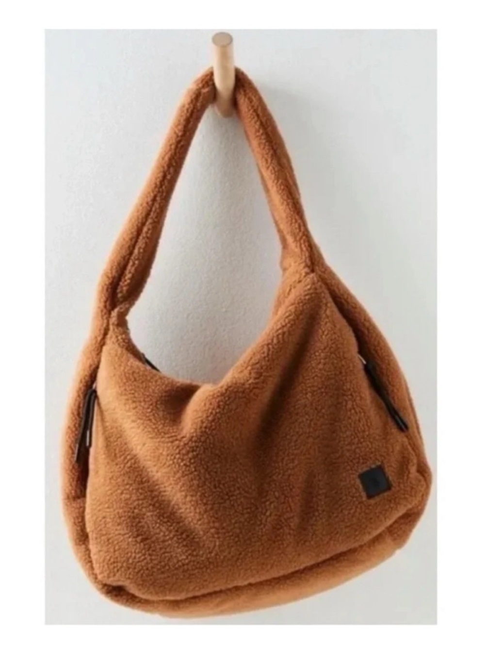FREE PEOPLE Cozy Carryall in Coco Teddy